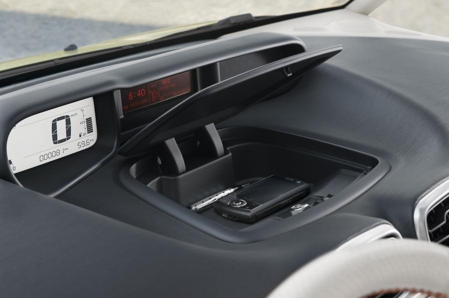  Citroen C3 Picasso 2009 года  (фото 213 из 242)